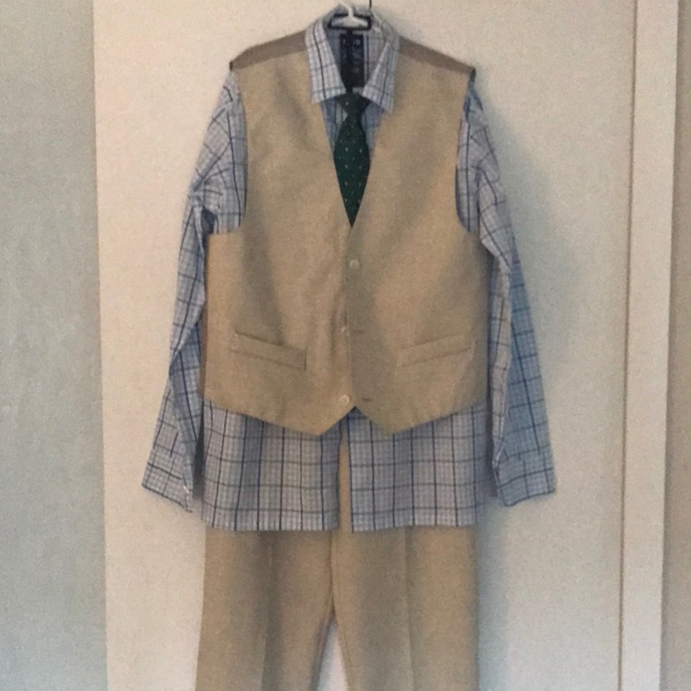 Izod 4 piece Dress Attire